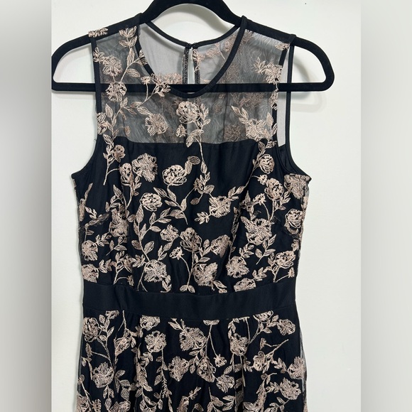 J. Taylor Sheer Black Metallic Rose Dress Size 8 - Picture 2 of 11